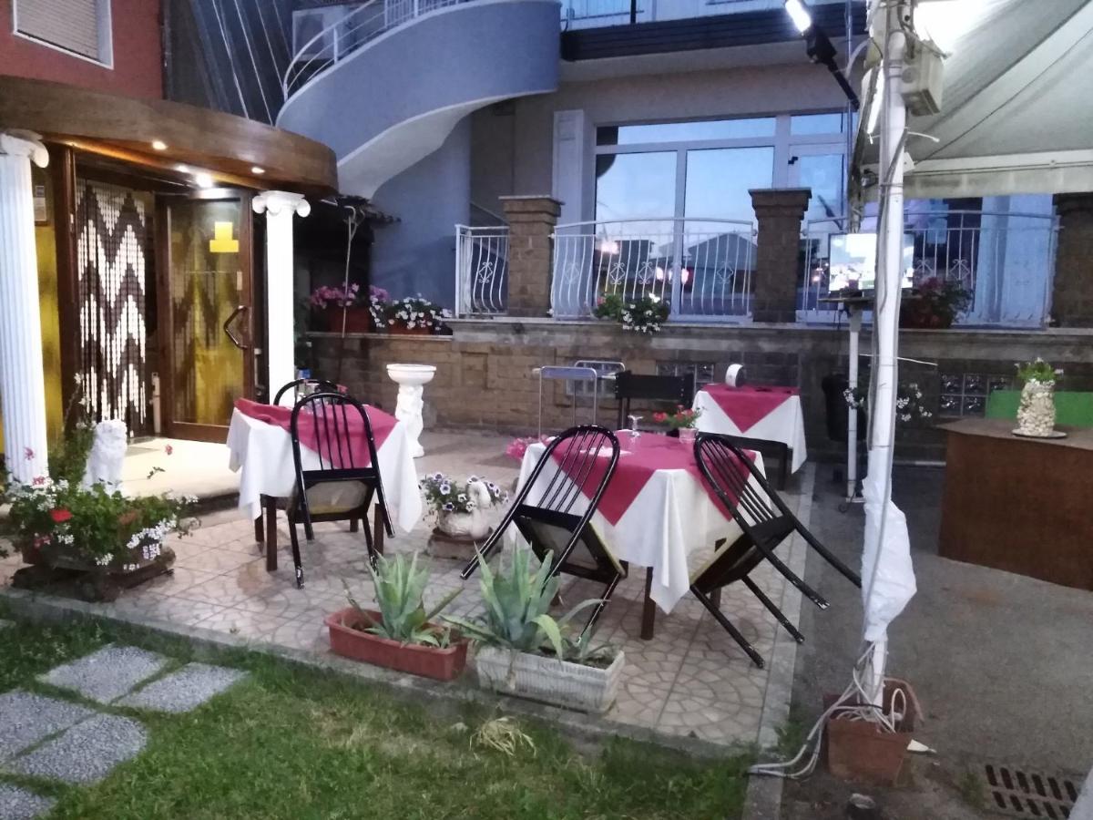 Hotel La Carina Grottaminarda Ngoại thất bức ảnh