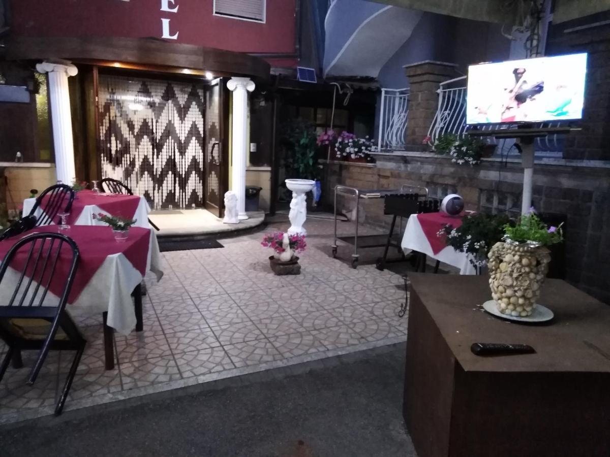 Hotel La Carina Grottaminarda Ngoại thất bức ảnh