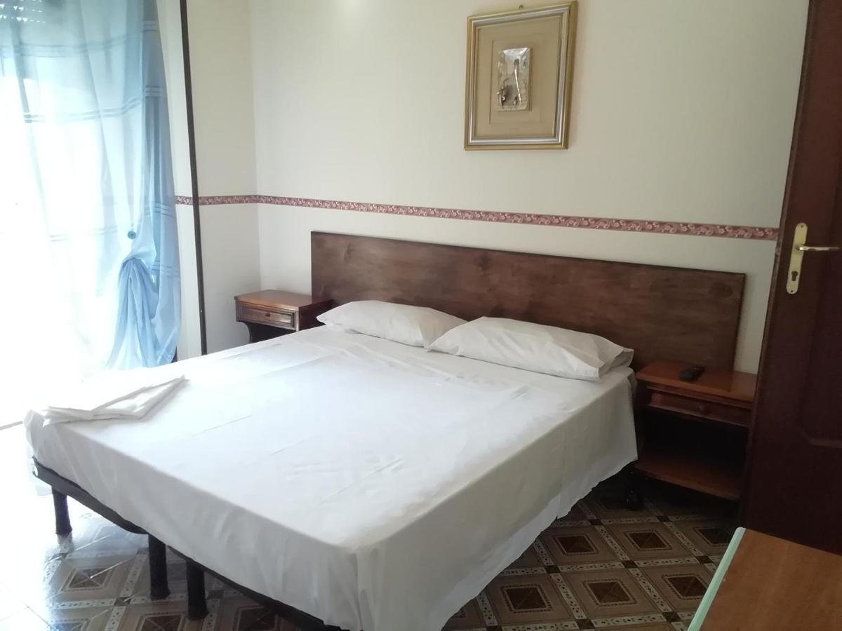 Hotel La Carina Grottaminarda Ngoại thất bức ảnh