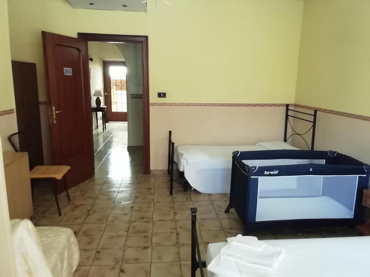 Hotel La Carina Grottaminarda Ngoại thất bức ảnh