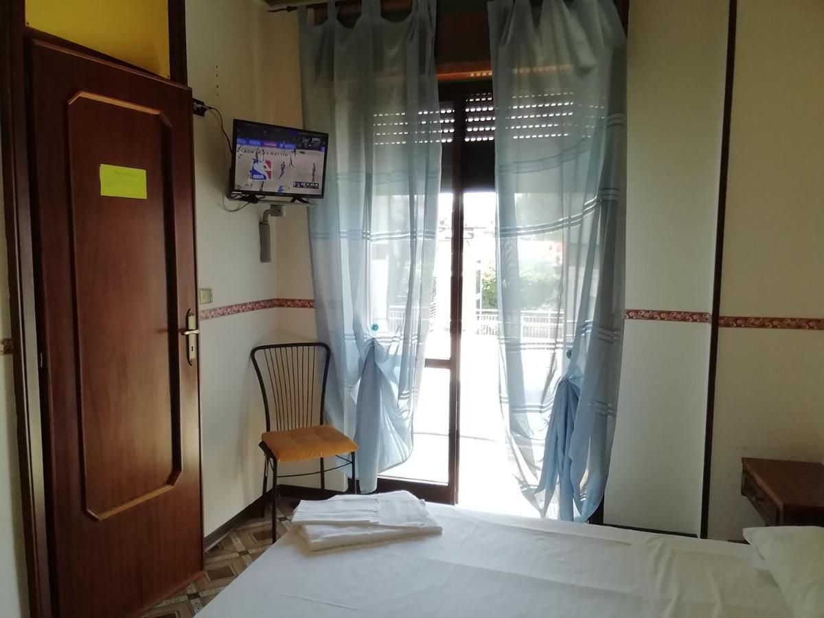 Hotel La Carina Grottaminarda Ngoại thất bức ảnh