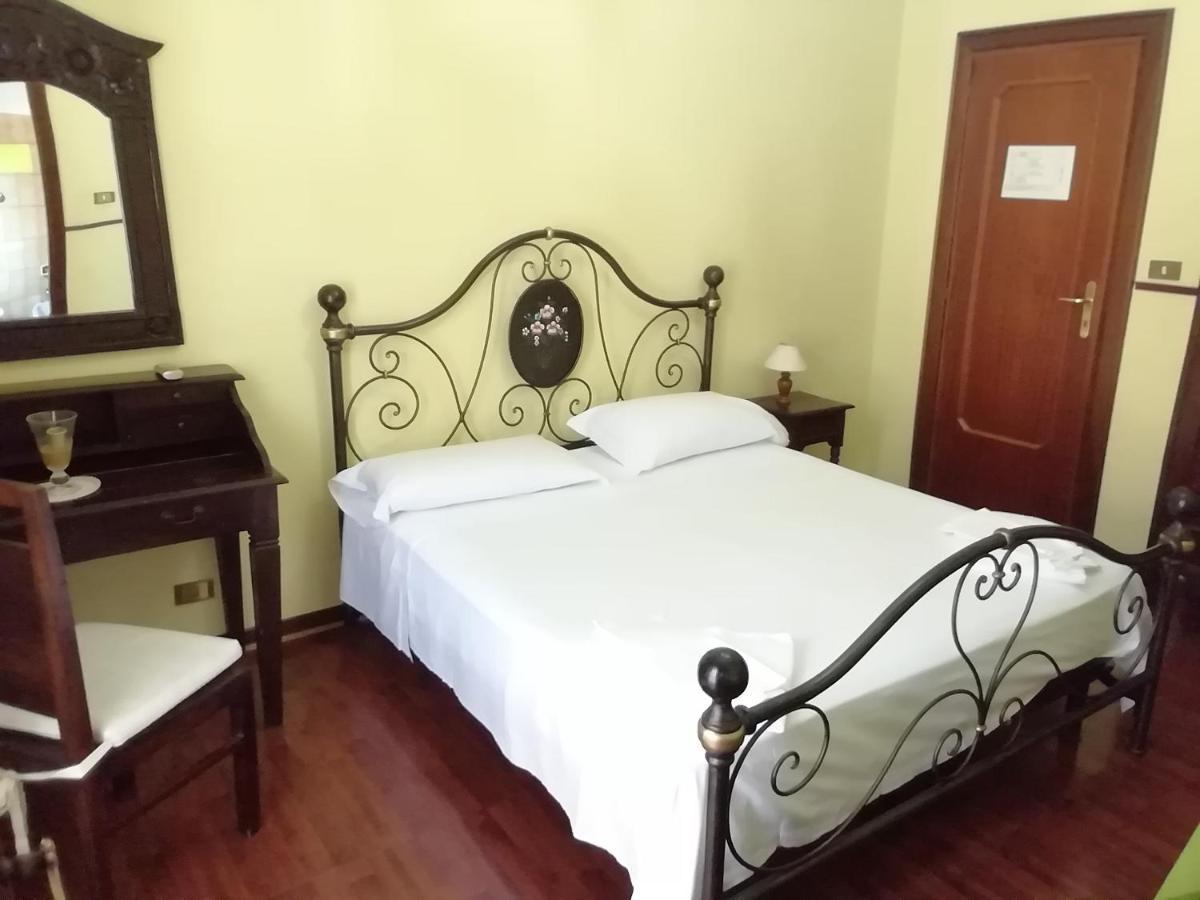 Hotel La Carina Grottaminarda Ngoại thất bức ảnh